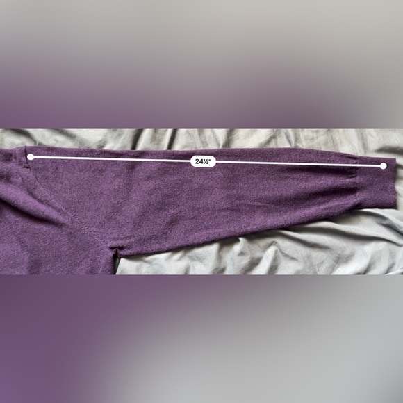 Large Claiborne Performance V-neck long sleeve sweater - Picture 5 of 5